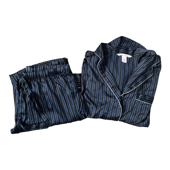 VICTORIA’S SECRET Pinstriped Matching Pajama Set Black and Blue Size Small Short - Picture 11 of 12